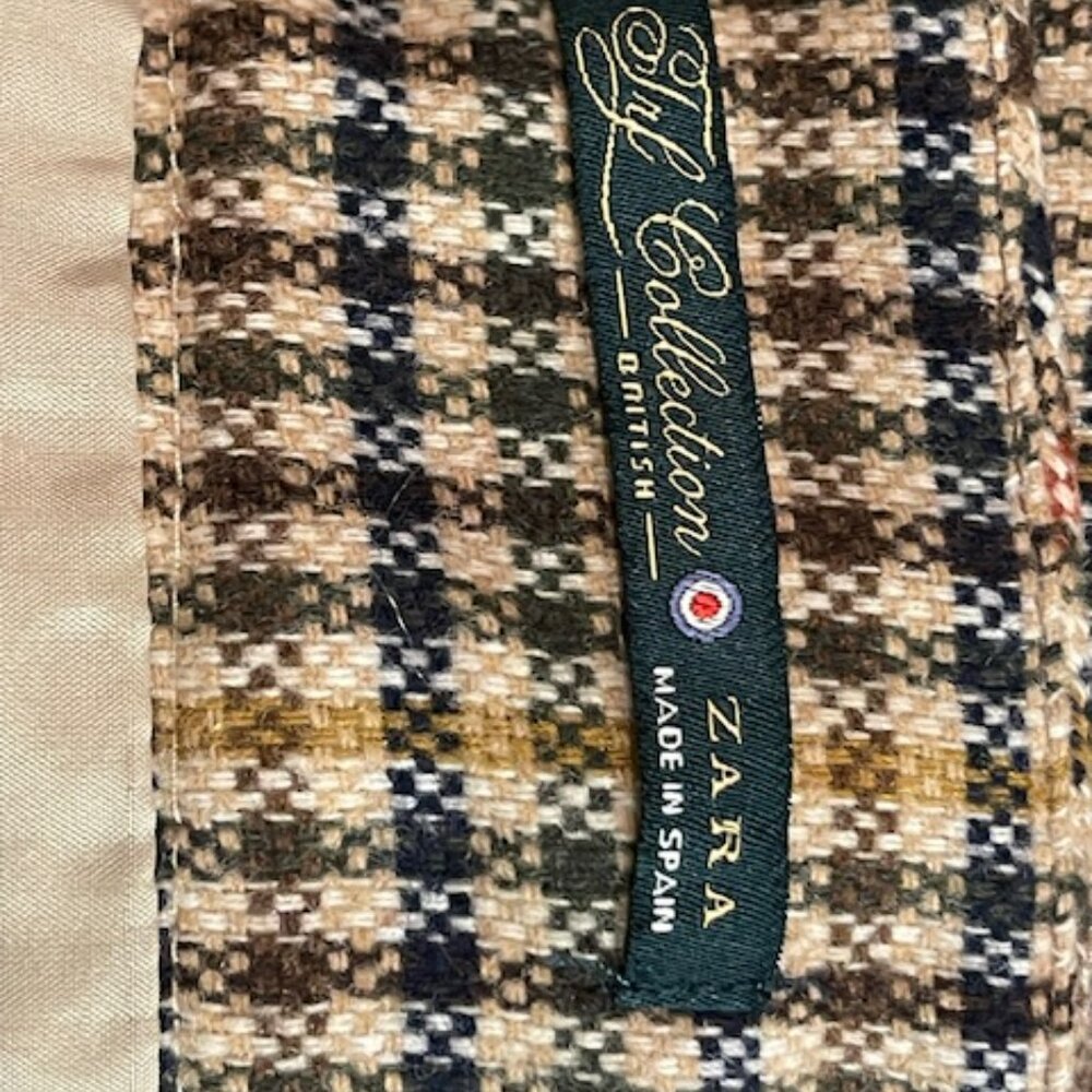 Retro School Girl Plaid Mini Skirt with buckle detail - Picture 15 of 16